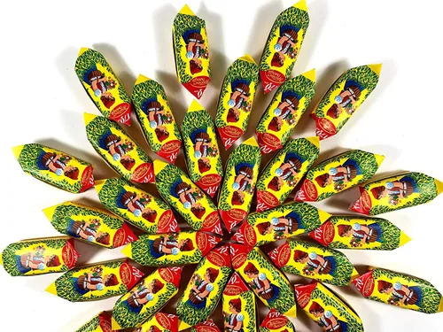 Vista 6 de Krasnaya Shapochka Caperucita Roja, Caramelo Praliné con Obleas y Chocolate, Dulces Clásicos Rusos de Red October (17.64 oz)