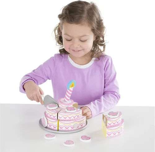 Vista 3 de Juguete de madera en forma de pastel de fiesta de tres capas Melissa & Doug, construcción robusta con pestañas autoadhesivas, gran regalo para niñas