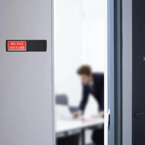 Vista 6 de Letrero de privacidad con texto en inglés «Do Not Disturb Welcome Please Knock»