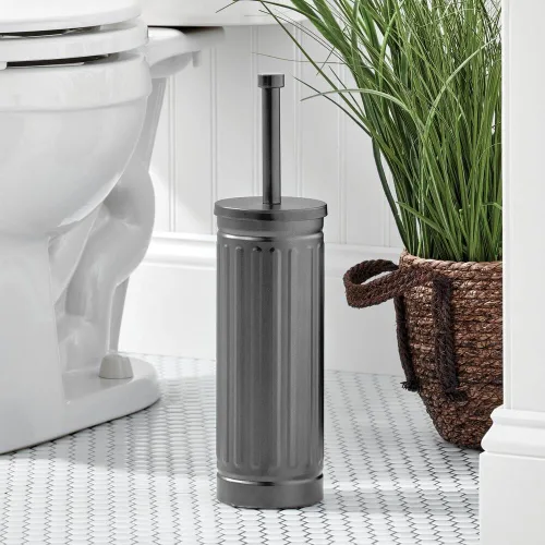 Vista 4 de mDesign Cepillo de inodoro compacto de metal, cubo de basura rectangular, cubo de basuracubo de reciclaje, combo para limpieza y almacenamiento