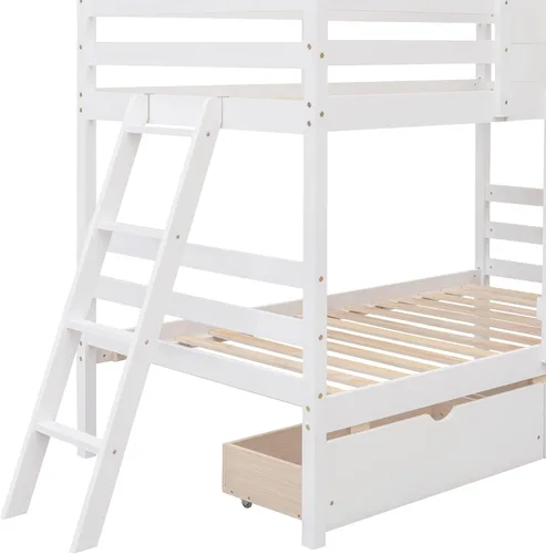 Vista 293 de Cama de casa de tamaño individual con elegantes ventanas y estantería, litera con diseño de castillo de madera con barandillas de seguridad