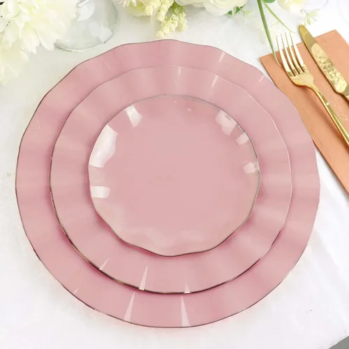 Vista 10 de Efavormart 10 Pack Platos redondos de plástico negro de 6" para postre y ensalada, platos desechables para aperitivos con borde ondulado dorado