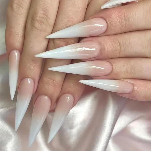 Uñas postizas largas a presión estilo stiletto, uñas postizas francesas degradadas blancas, uñas postizas brillantes de cobertura completa con