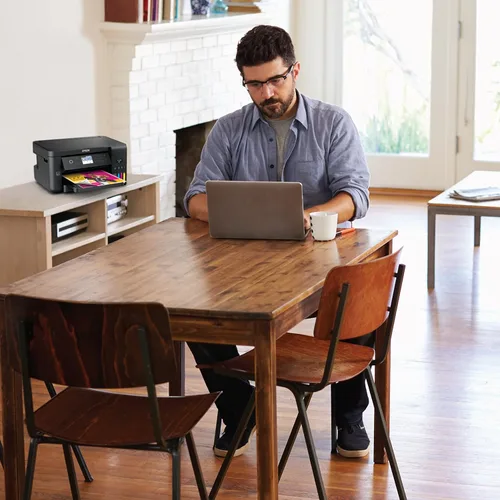 Vista 4 de Epson Expression ET-3700 EcoTank Impresora todo en uno, a color, inalámbrica; impresora SuperTank con escáner, copiadora y Ethernet