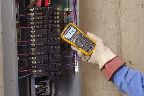 Vista 6 de Fluke 117 Multímetro digital, detección de voltaje CA sin contacto, mide resistencia/continuidad/frecuencia/capacitancia/mínimo máximo promedio