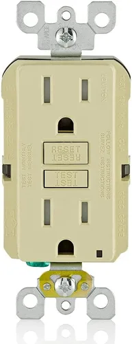 Vista 10 de Leviton SmartlockPro Interruptor con enchufe de doble polo receptáculo, AFTR1-E, 120.0 volts