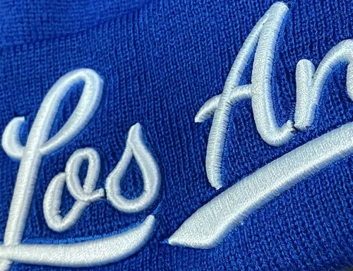 Vista 7 de City Team - Gorro de punto clásico con puños bordados en 3D