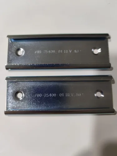 Vista 2 de N2200-ACC-KIT, kit de accesorios compatible con Nexus 2224TP, 2232PP, 2248TP, 2248TP-E y 2232TM FEX