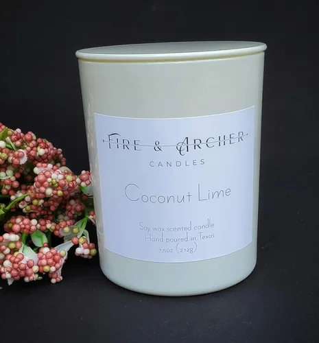 Vista 3 de Coconut Lime soy candle