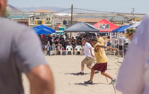 Vista 4 de Herraduras de lanzamiento profesional Mustang, fabricadas en los Estados Unidos