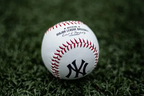 Vista 5 de Pelota de baseball con logos de equipos de la MLB
