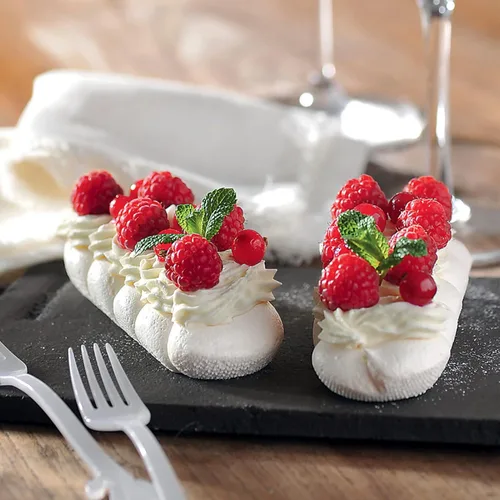 Vista 6 de FETESUR Molde perforado de silicona para hornear, 12 formas individuales oblongas para hornear, molde para bollos para perros calientes, moldes