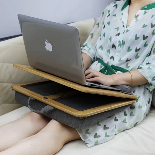 Vista 2 de Escritorio ajustable para regazo con cojín, soporte de bambú para laptop con tira antideslizante, soporte para tableta y teléfono, se adapta hasta