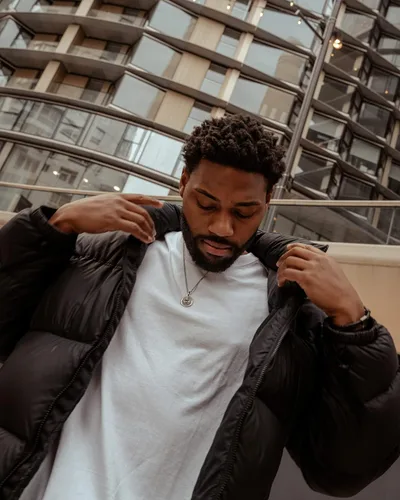 Vista 4 de Forge & Foundry Colgante de león para hombre con cadena de trigo ajustable de 21 pulgadas Aslan Diseño de joyería artesanal de Londres