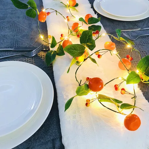 Vista 3 de Vid de mandarina con tira de luces LED, vid artificial de bayas de Kumquat de 6.6 ft, 1 cadena de 20 luces LED, funciona con pilas, decoración Vid
