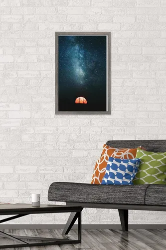 Vista 2 de Trends International Póster de pared Under The Stars, 14.725 x 22.375 pulgadas, versión enmarcada de madera de granero Versión enmarcada Barnwood