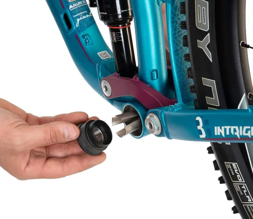 Vista 4 de Park Tool Herramienta de extracción de ajuste a presión para rodamientos internos de soporte inferior