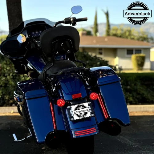 Vista 2 de Advanblack Phantom - Panel de relleno LED, luces traseras para Harley Touring Street Glide y Road Glide de 14 en adelante