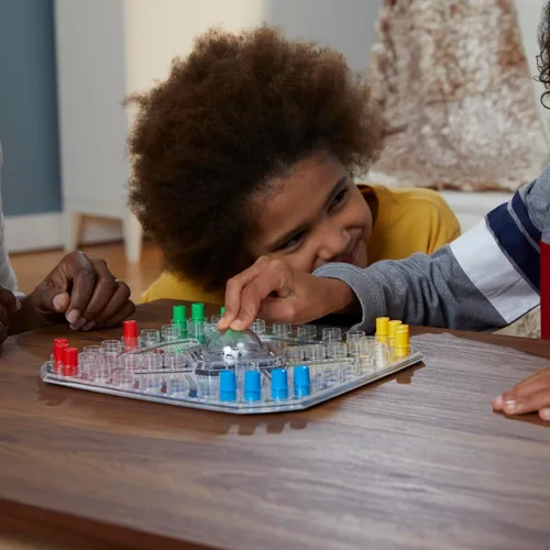 Vista 5 de Hasbro Gaming Juego de Mesa Trouble para Niños de 5 Años en Adelante, 2-4 Jugadores