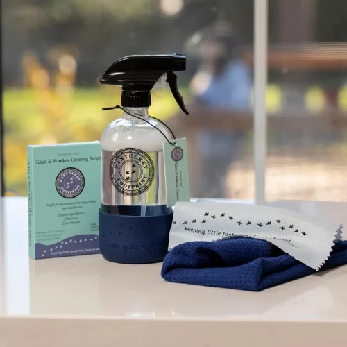 Vista 2 de Paquete de ventana: hojas de limpieza de ventanas + botella de vidrio reutilizable + paños profesionales para ventanas Ahorra un 10%