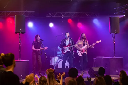 Vista 6 de JBL Professional EON710 - Altavoz PA con alimentación Bluetooth, 10 pulgadas, 1300 vatios, eléctrico con cable, negro