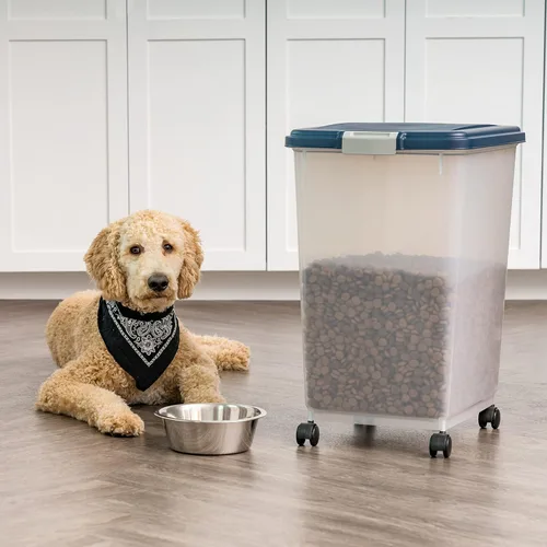 Vista 7 de IRIS USA - Recipiente hermético de 50 libras/69 cuartos de galón. IRIS USA WeatherPro - Contenedor hermético para alimentos para mascotas, con Azul