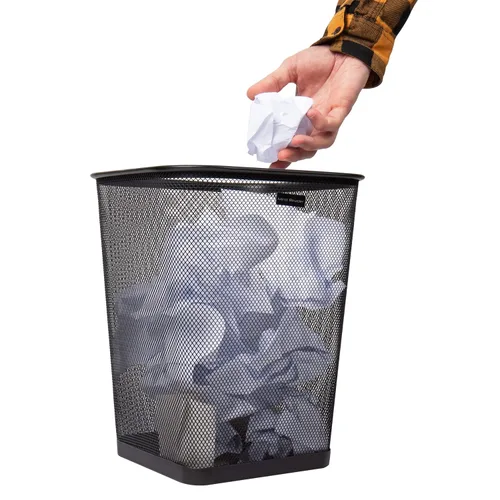 Vista 6 de Mind Reader Cubo de basura de malla, cesta de papel usado, cuadrada, oficina, malla de metal, 9.75 pulgadas de largo x 9.75 pulgadas de ancho x
