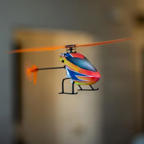 Vista 5 de Blade RC Helicopter Revolution 90 FP RTF (todo lo necesario para volar está incluido) BLH01100