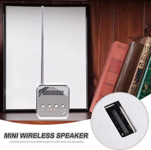 Vista 4 de Mini música portátil digital MP3/4 reproductor micro SD/TF USB disco altavoz FM Radio (plata)