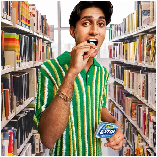 Vista 5 de EXTRA Goma de menta, paquete a granel de goma de mascar sin azúcar, 6 unidades/35 palitos