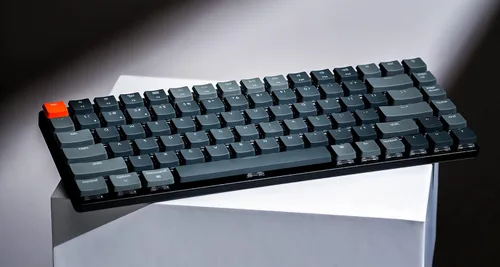 Vista 3 de Keychron K3 Teclado mecánico inalámbrico ultra delgado con 75% de diseño, compacto, intercambiable en caliente, 84 teclas, Bluetooth RGB LED