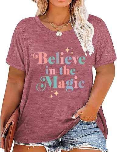 Magical Kingdom - Camiseta de manga corta para mujer, talla grande, divertida, para vacaciones familiares