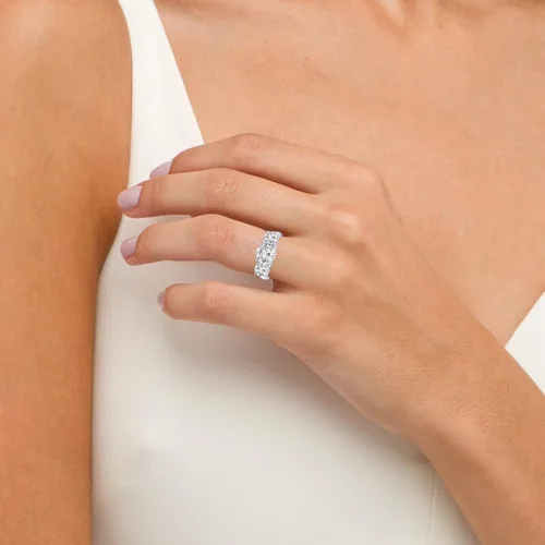 Vista 4 de Houston Diamond District 1 to 6 Carat IGI Certified LAB Grown 3 Stone Round Cut Diamond Engagement Ring Wedding Ring for Women